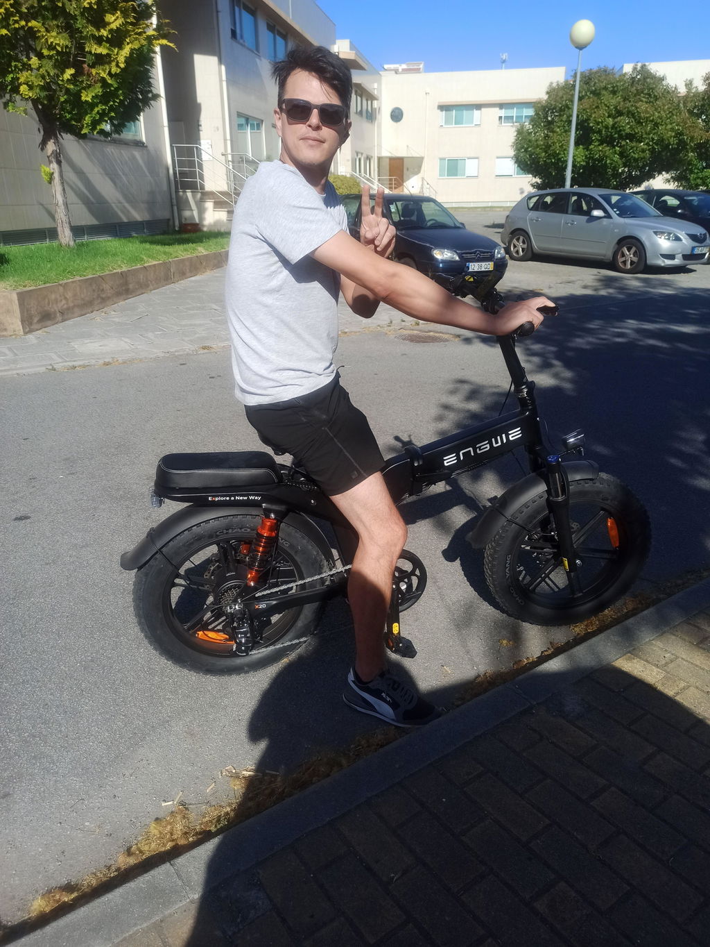 ENGWE X26 bicicletă electrică pliabilă neagră 29,2Ah