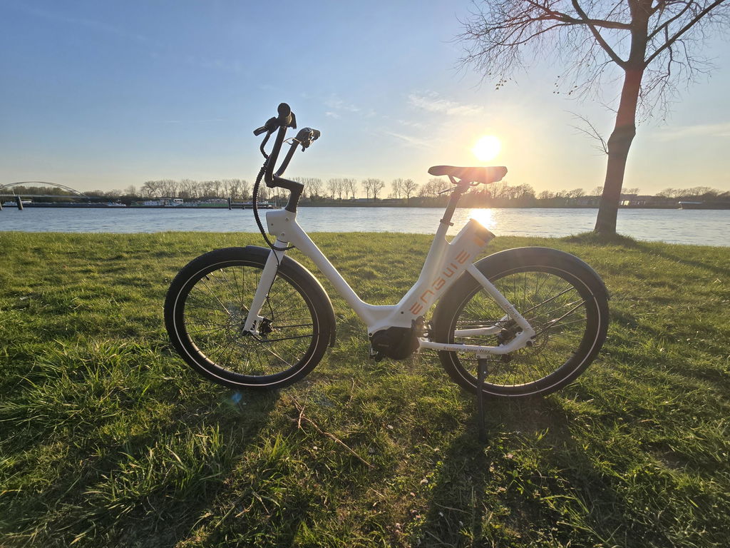 ENGWE P275 ST bicicleta electrica urbana alb-portocaliu 260 km
